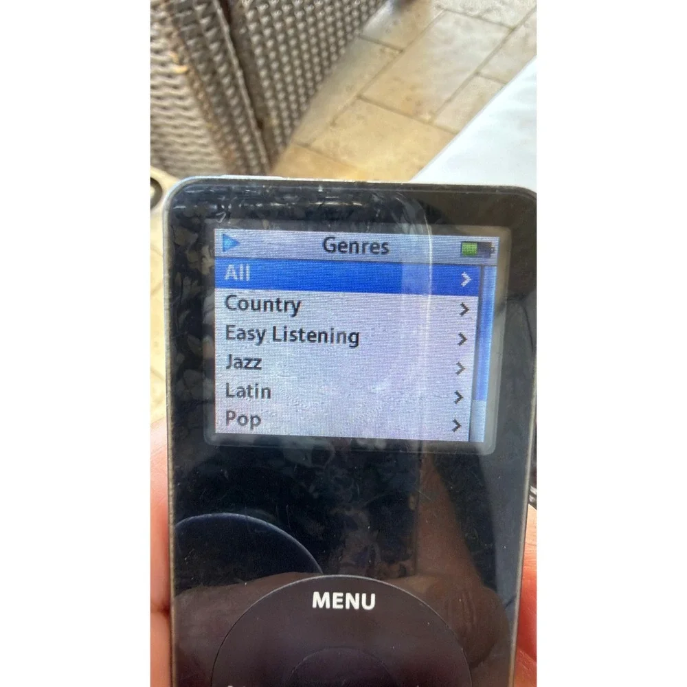 Apple iPod Nano 1st Gen 2GB Black A1137 Vintage Digital Music Player MP3 Click